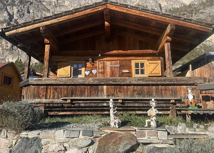 Campsite Inn-Side Adventure Cabins