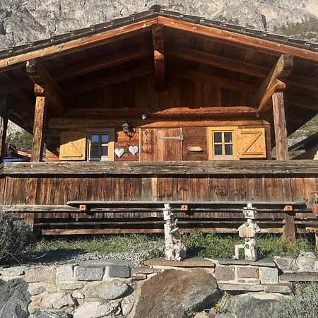Campsite Inn-Side Adventure Cabins