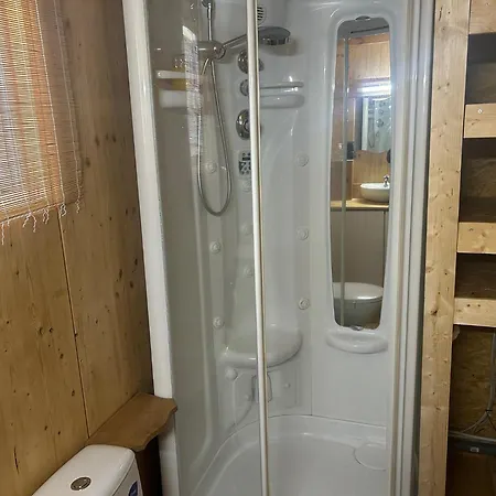 Inn-Side Adventure Cabins Haiming