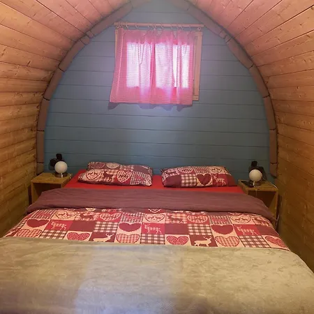 Inn-Side Adventure Cabins Campsite *