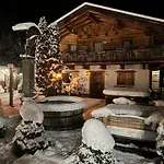 Campsite Inn-Side Adventure Cabins